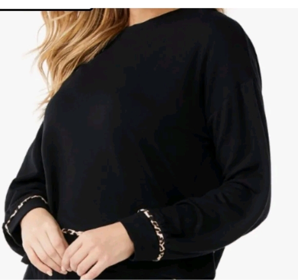 Sofia Vergara long sleeve Top Sweater Size Medium Black Color - Picture 11 of 12